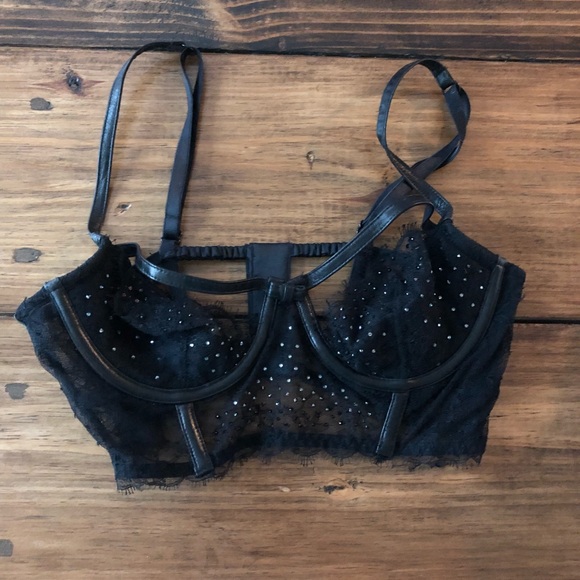 VS Designer Collection - Picture 2 of 6